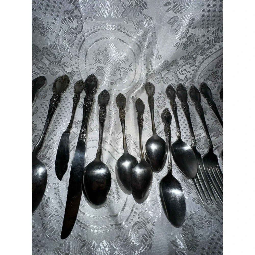 16 PiecesOneida OCO USA Glossy Stainless Steel Flatware